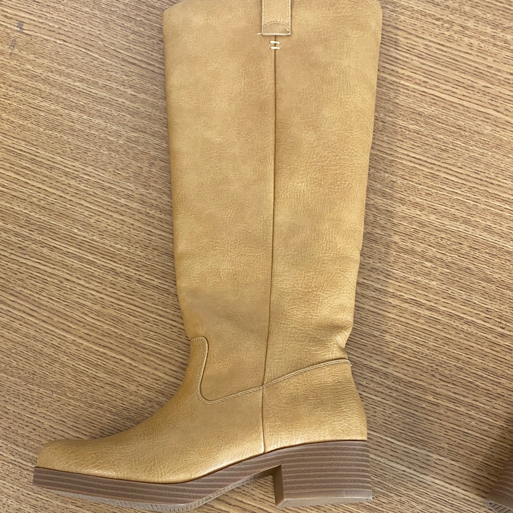 Chic Tan Heeled Boots for Women